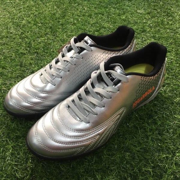 Hiện chi thiết của Giày đá bóng JOGARBOLA màu bạc