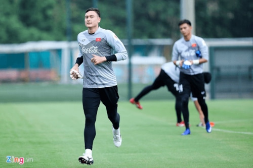 Thủ thành Đặng Văn Lâm một trong những tín đồ đam mê Mizuno NEO