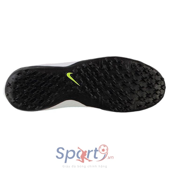 nike phantom venom astro