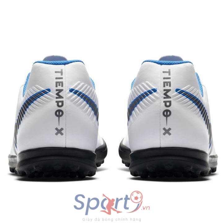 Hình ảnh của Nike Tiempo Legend Club Astro Turf Trainers White/ChrBlue