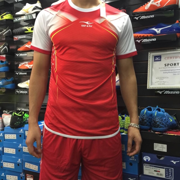 Hiện chi thiết của Áo bóng đá keep & fly màu đỏ trắng