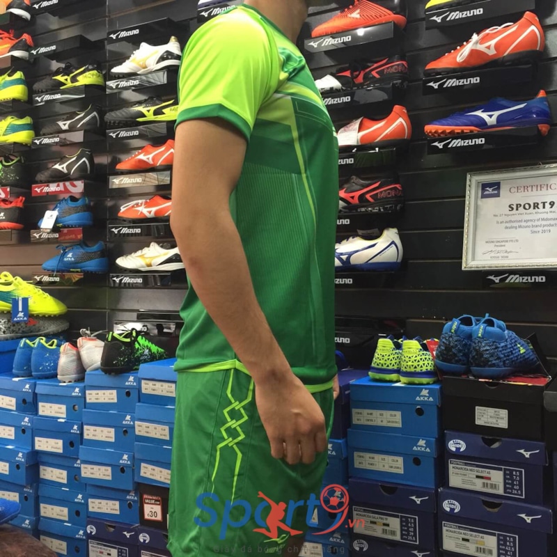 Hình ảnh của Áo bóng đá keep & fly màu xanh lá cây