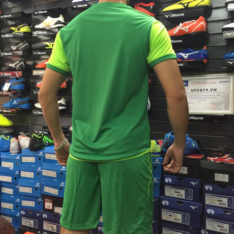 Hình ảnh của Áo bóng đá keep & fly màu xanh lá cây