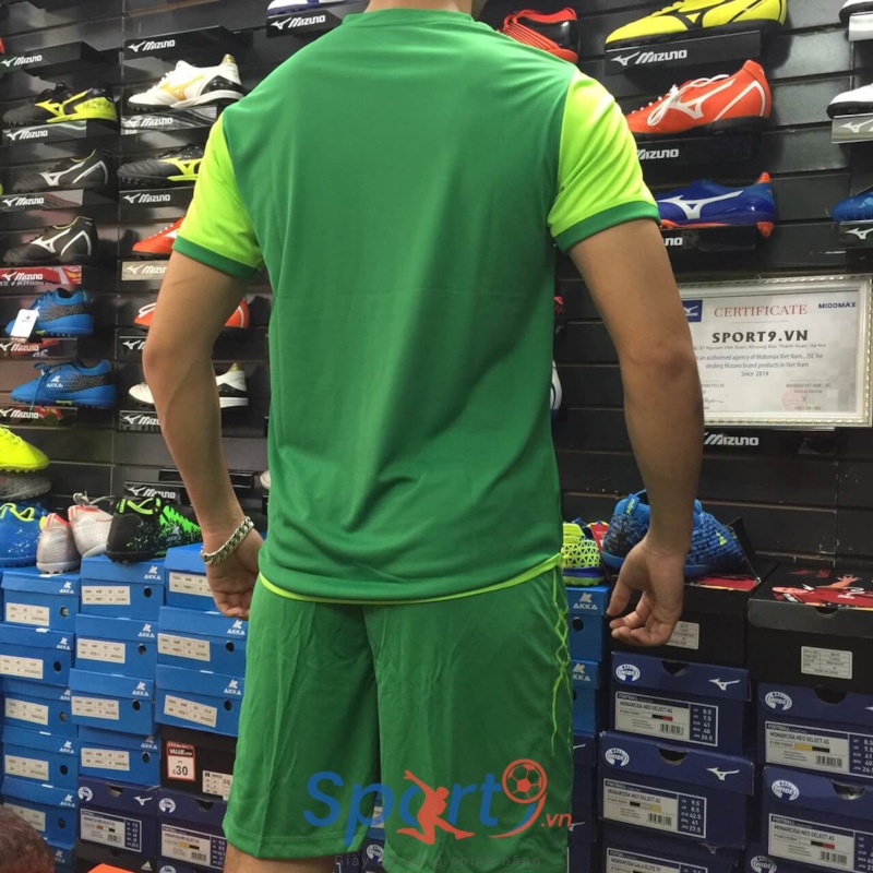 Hình ảnh của Áo bóng đá keep & fly màu xanh lá cây