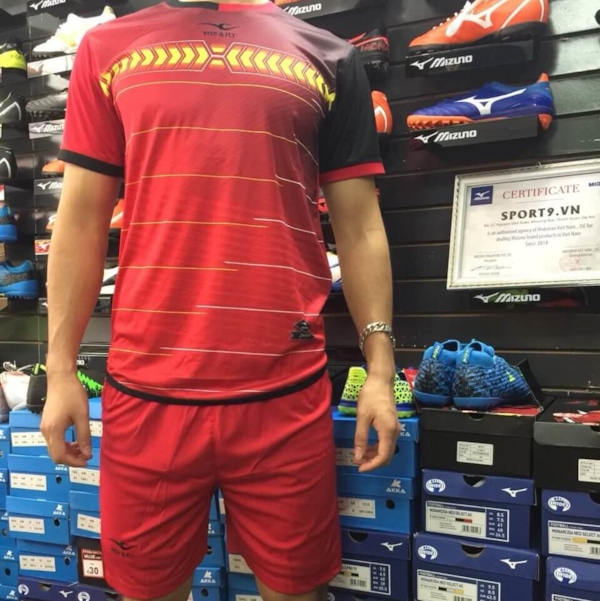 Hiện chi thiết của Áo bóng đá keep & fly màu đỏ đen