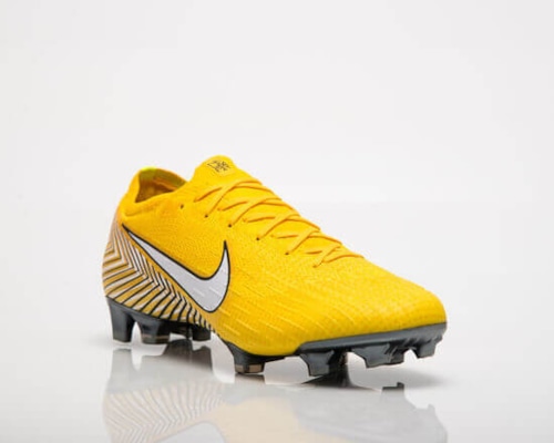 Tư vấn chọn giày đá bóng Nike cho từng hình dáng chân