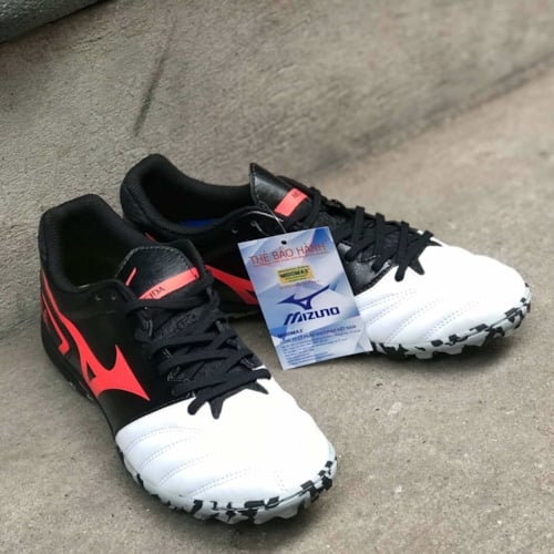 Mizuno Monarcida Sala pro TF đen trắng cam