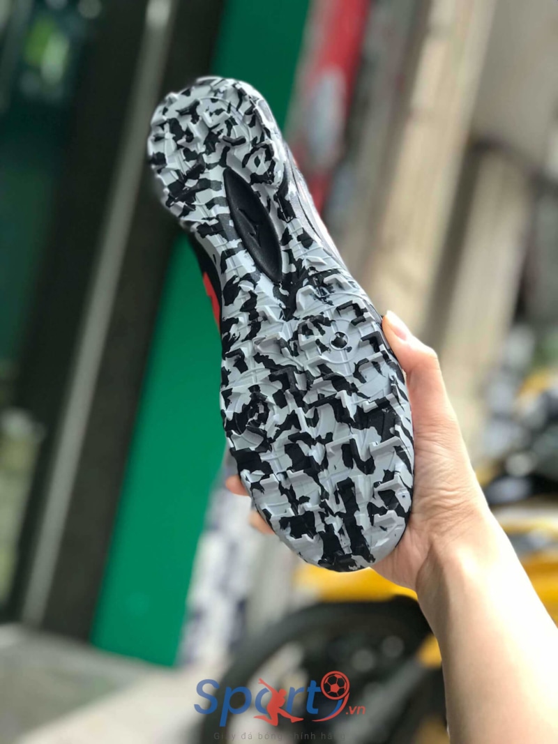 Mizuno Monarcida Sala pro TF đen trắng cam