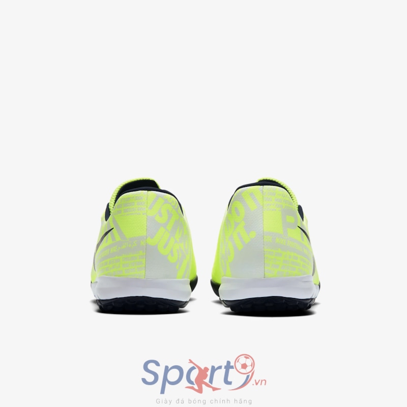 Nike phantom vnm academy tf hotsell