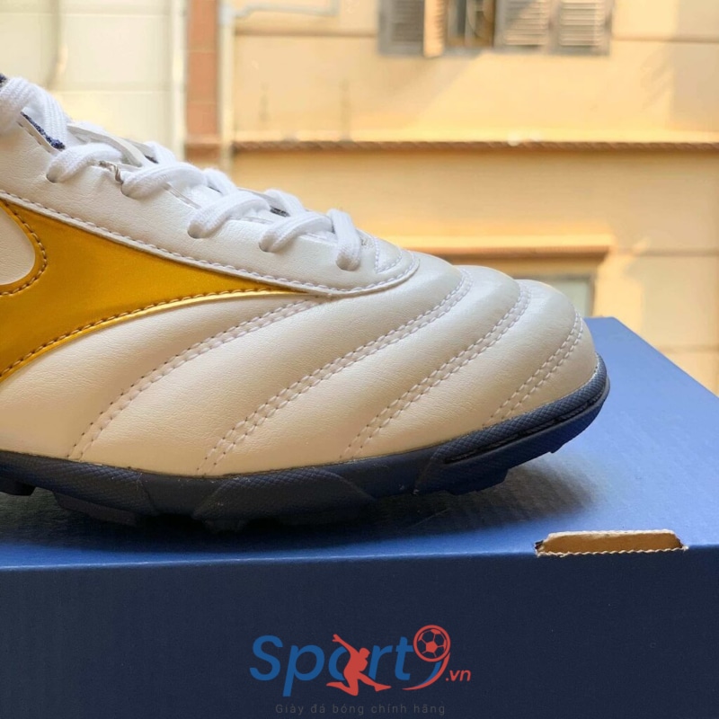 Mizuno Morelia II Club As Trắng Vàng