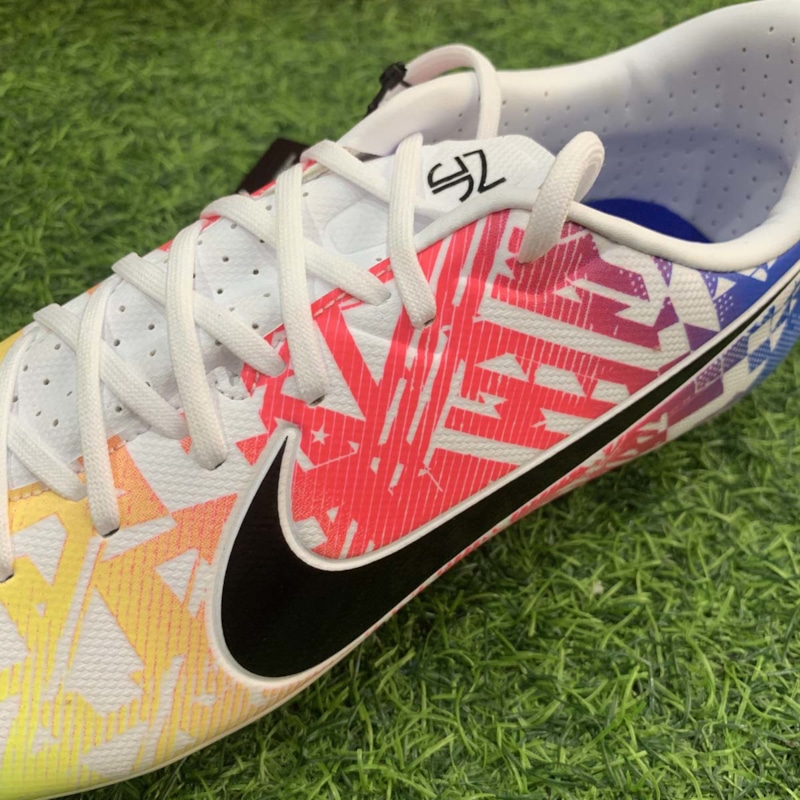 Nike Mercurial Vapor 13 Academy AG NJR Jogo Prismatico - White/Black/Racer Blue/Volt - AT7956-104