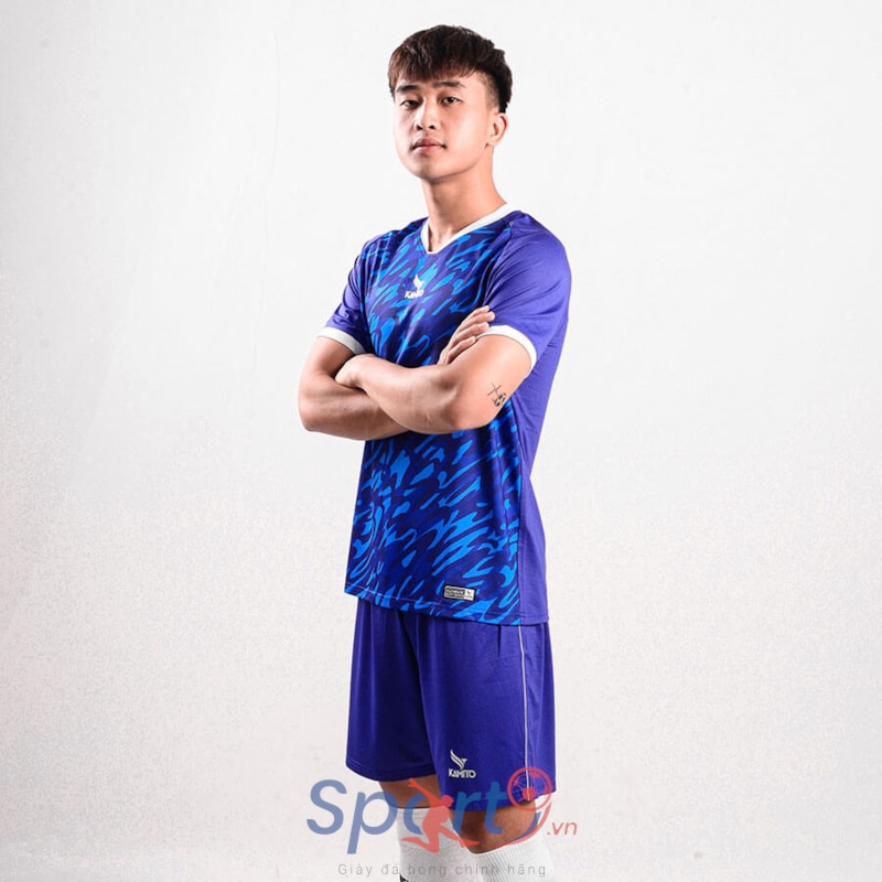 BỘ QUẦN ÁO BÓNG ĐÁ KAMITO HỌA TIẾT VẰN KMSH2103 - MÀU XANH BÍCH