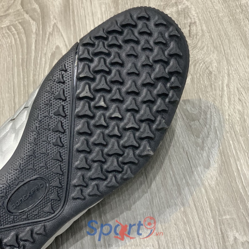 Giày đá bóng Donexpro C-Class FC2001-02-05 - Bạc