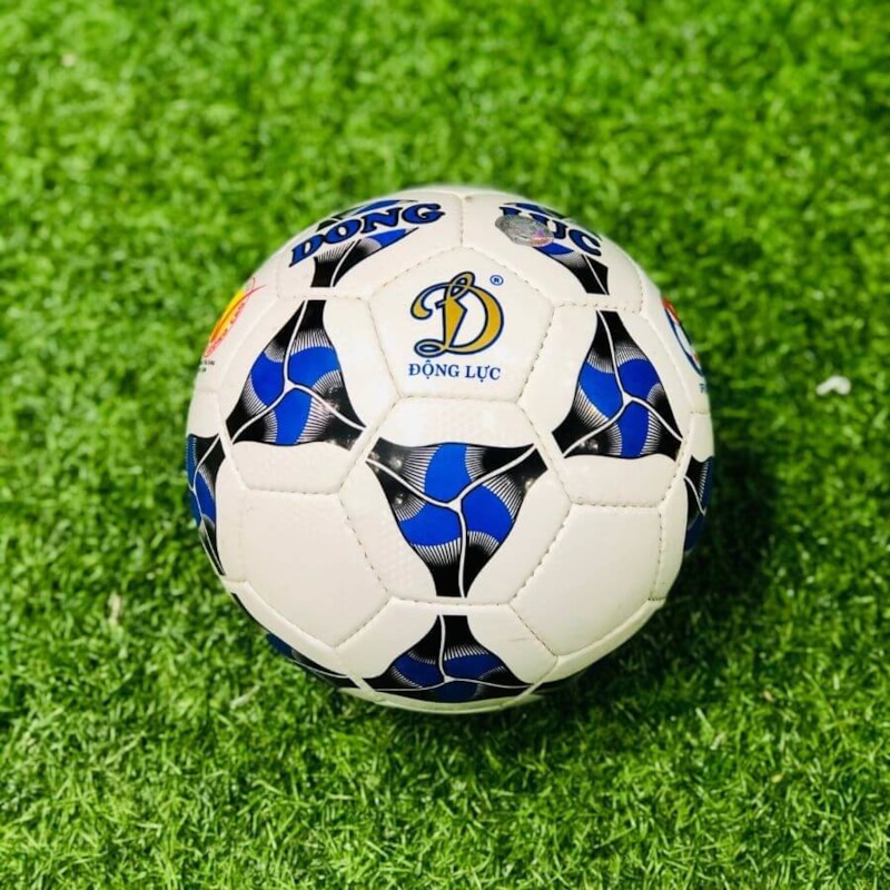 	BÓNG ĐÁ UHV 2.05 SỐ 4