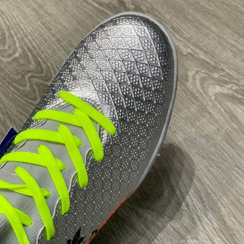 Giày bóng đá AKKA CONTROL 3 TF - Bạc