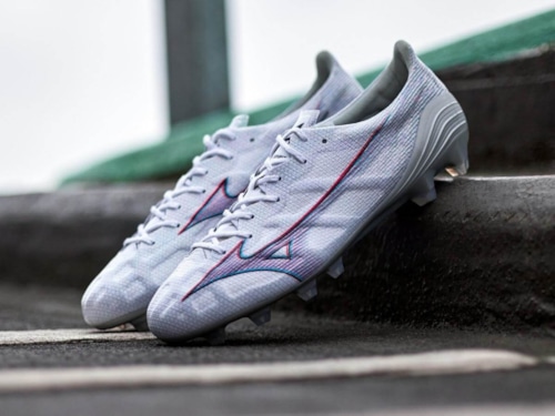 Mizuno chính thức cho ra mắt mẫu giày bóng đá Mizuno Alpha