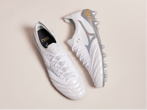Mizuno ra mắt phiên bản giày đá bóng Morelia Neo III β 'Shining', phối màu của sự tinh khiết