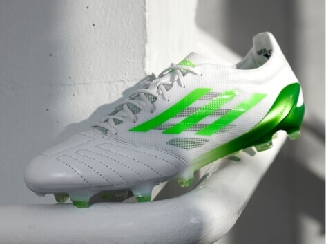 Adidas cho ra mắt phiên bản giày đá bóng X 99 Speedportal