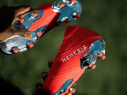 Lịch sử phát triển của giày bóng adidas Nemeziz