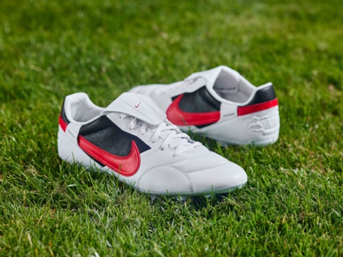 Ra mắt giày bóng đá Nike Premier III – Sự khởi đầu của mùa giải mới