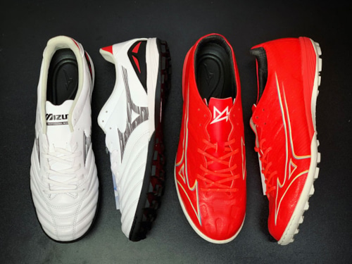 So sánh hai mẫu giày đá bóng Mizuno cao cấp: Morelia Neo 4 Pro và Alpha Pro 