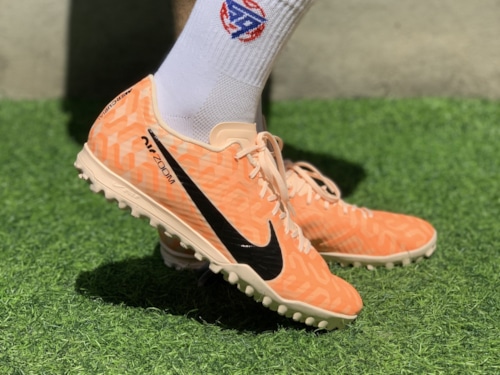 Nên chọn giày Nike Mercurial Vapor 15 Academy hay Vapor 14 Academy TF hơn?