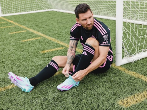 Adidas ra mắt giày đá bóng thửa riêng mới cho Messi, X Crazyfast 'Bienvenido A Miami'