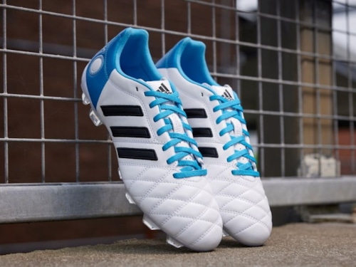 Adidas chính thức ra mắt lại Adipure 11Pro 2 với hai phiên bản: 'TK' Edition và Standard Remakes