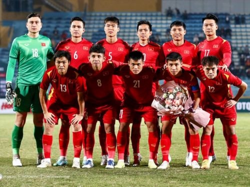 Soi giày cầu thủ: Dàn sao tuyển quốc gia Việt Nam đi giày gì?