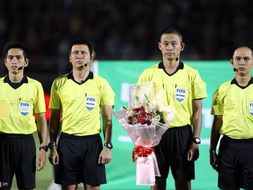 Có bao nhiêu trọng tài trong 1 trận đá bóng? Vai trò, tầm quan trọng
