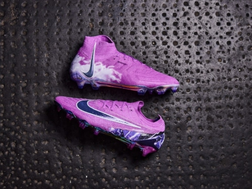 Nike ra mắt bộ sưu tập Phantom Thunder với sự xuất hiện của cặp song sinh Phantom