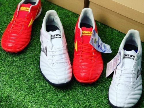 Top 5 lý do bạn nên chuyển từ  bata sang giày TF cho mặt sân cỏ nhân tạo 