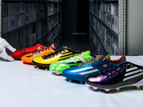 Adidas F50 trở lại | Huyền thoại tốc độ tái xuất sân cỏ