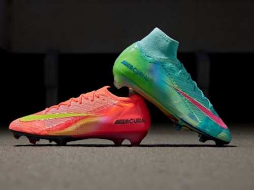 Nike ra mắt phiên bản thứ 2 của dòng giày tốc độ Cosmic Speed