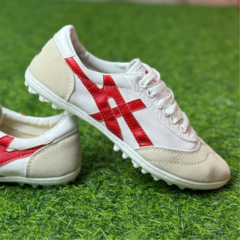 [Chính hãng] Giày đá bóng CT3 Bata ráp đế - Màu Trắng/Đỏ