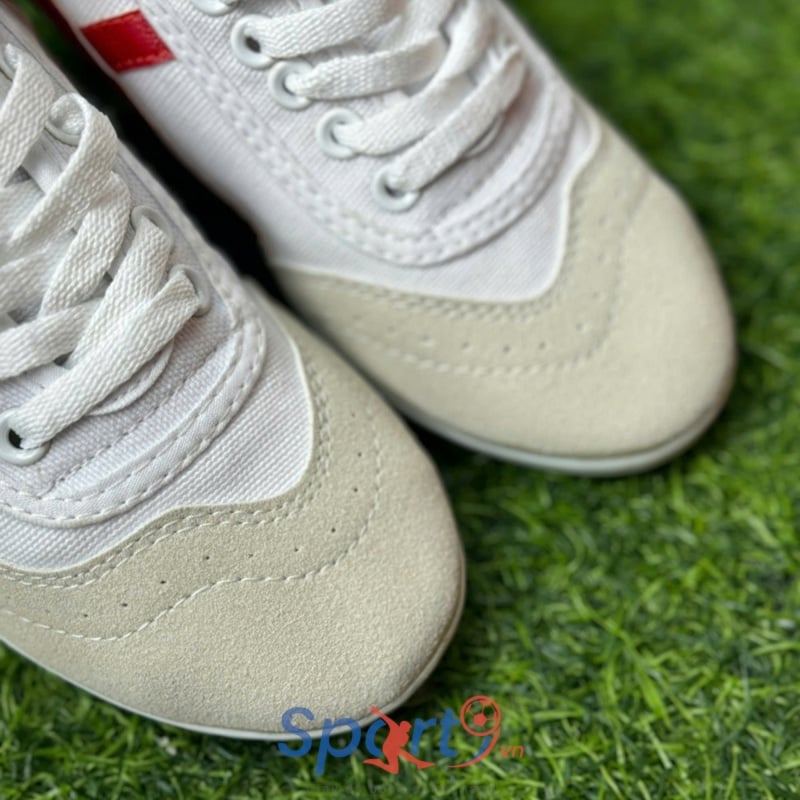 [Chính hãng] Giày đá bóng CT3 Bata ráp đế - Màu Trắng/Đỏ