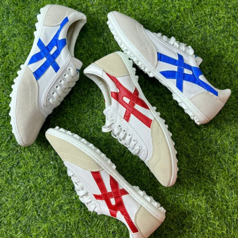 [Chính hãng] Giày đá bóng CT3 Bata ráp đế - Màu Trắng/Xanh