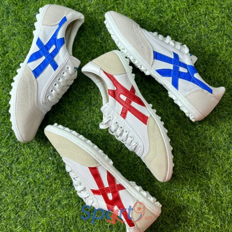 [Chính hãng] Giày đá bóng CT3 Bata ráp đế - Màu Trắng/Xanh