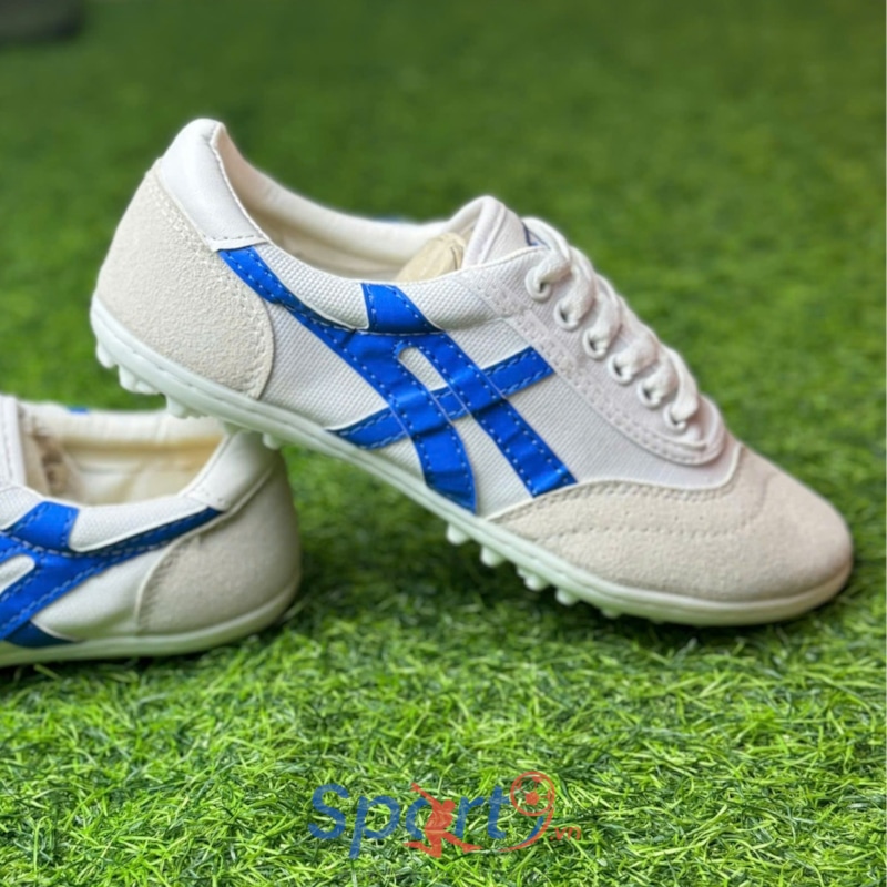 [Chính hãng] Giày đá bóng CT3 Bata ráp đế - Màu Trắng/Xanh
