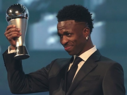 Nike ra mắt giày đá bóng Vapor 16 phiên bản giới hạn dành cho Vinicius Jr