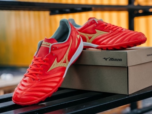 Tại sao Mizuno lại ưu tiên sử dụng da kangaroo trên giày đá bóng?