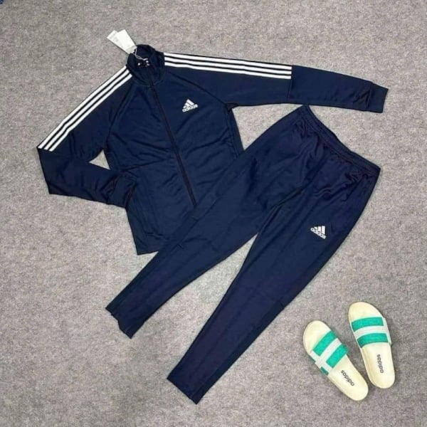 Bộ quần áo thể thao adidas màu xanh sọc ngắn - GT8802