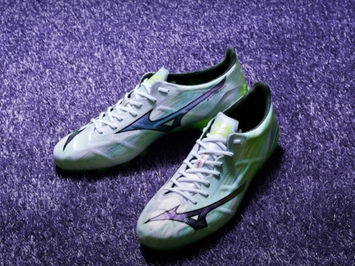 Mizuno ra mắt thế hệ thứ 2 của dòng giày tốc độ siêu nhẹ | Mizuno Alpha 2