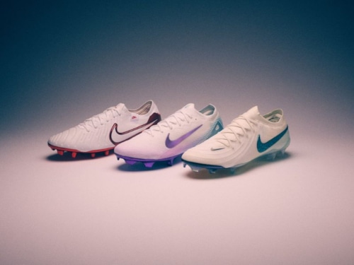 Nike trình làng bộ sưu tập “Chromatic” - Thiết kế mạ Crôm đầy màu sắc 