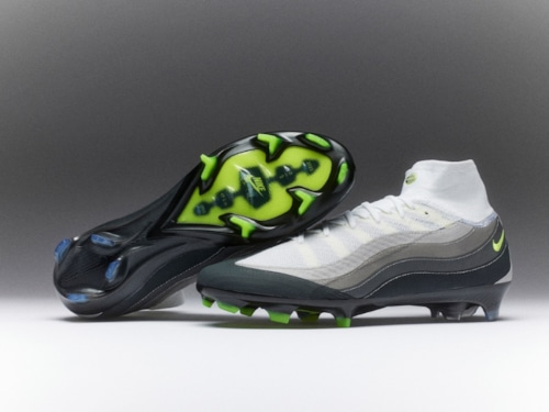 Air Max 95 bước vào sân cỏ: Màn collab đỉnh cao với Mercurial khiến fan phát cuồng