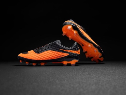 Nike Hypervenom Phantom RGN SE 2025: Huyền thoại trở lại 