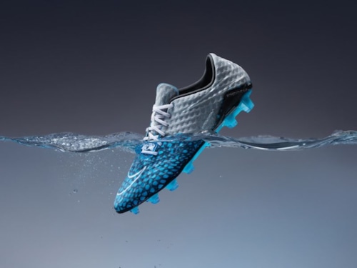 Nike Hypervenom Phantom "Transform Hydra": Chuyển màu khi gặp nước