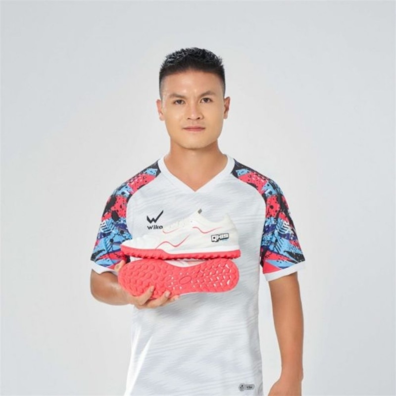 Giày đá bóng Wika QH19 Z-Vol - Màu Trắng/Hồng