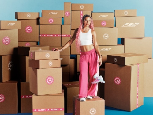 Adidas Hợp Tác Cùng Trinity Rodman Ra Mắt Giày Đá Bóng F50 Sparkfusion 2025