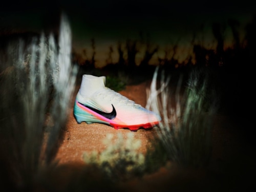 Nike ra mắt giày bóng đá Mercurial Superfly Sam Kerr: Biểu tượng mới cho bóng đá nữ